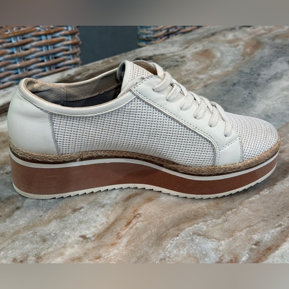 Women’s DOLCE VITA Telah white mesh platform sneakers- Size 8 - Picture 6 of 10